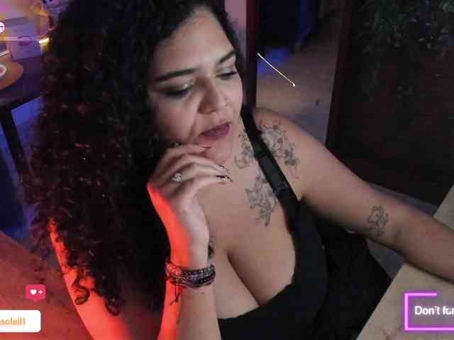 Modelo: SarahSoleil