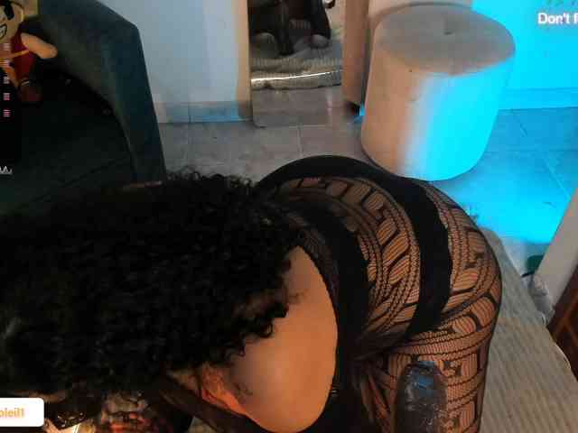 Modelo: SarahSoleil