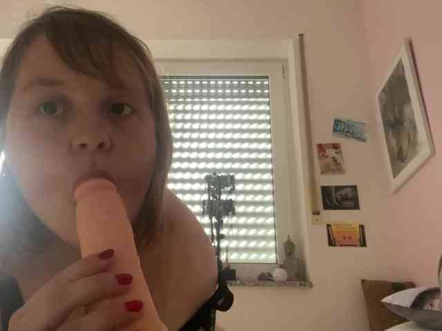 AnnaCuddles Live Webcam on BongaCams