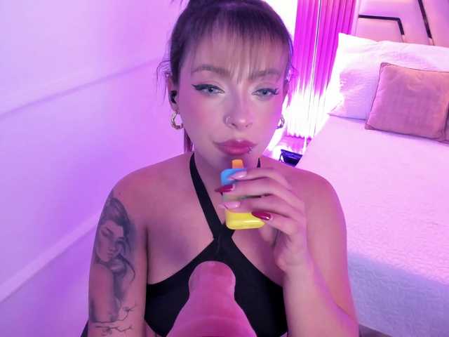 MiiaaMonroee