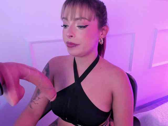 MiiaaMonroee webcam