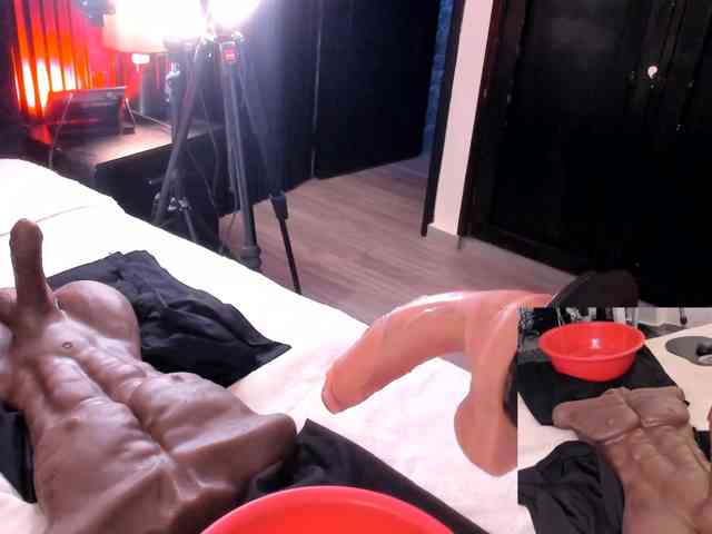 MiiaaMonroee webcam