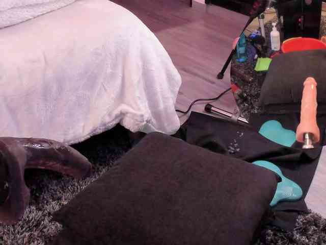 MiiaaMonroee webcam