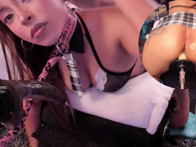 MiiaaMonroee webcam