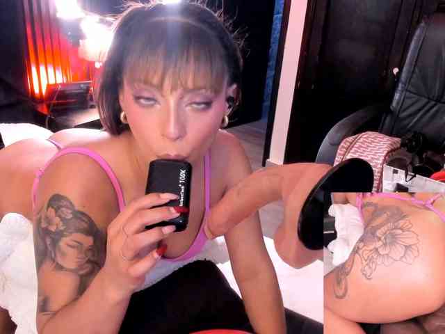 MiiaaMonroee webcam