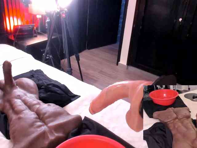 MiiaaMonroee webcam