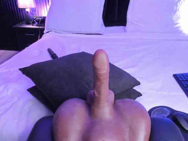 MiiaaMonroee webcam
