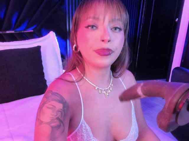 MiiaaMonroee webcam