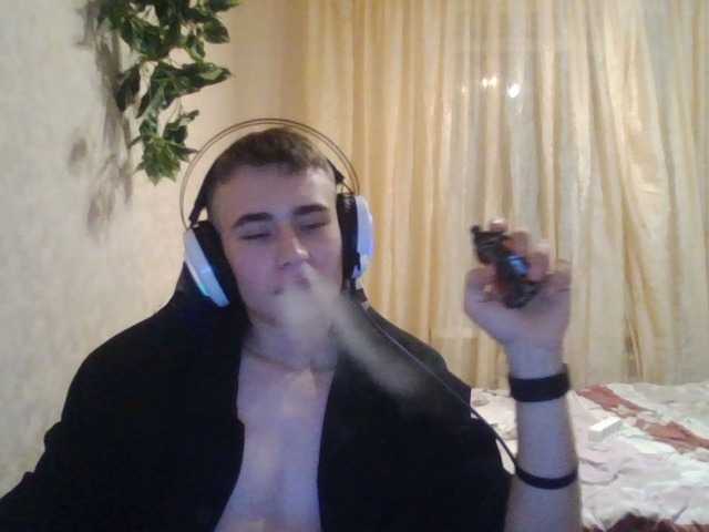 BludMan live webcam show