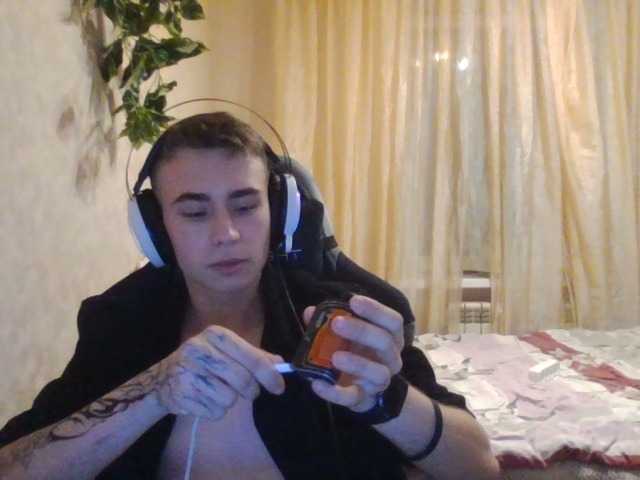 BludMan live webcam show