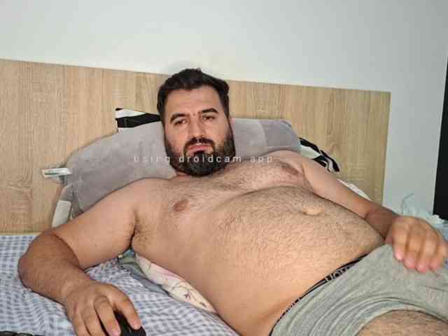 Daddy-Bear Live Webcam on BongaCams
