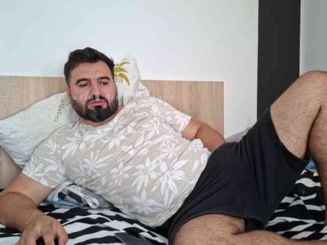 Daddy-Bear Live Webcam on BongaCams