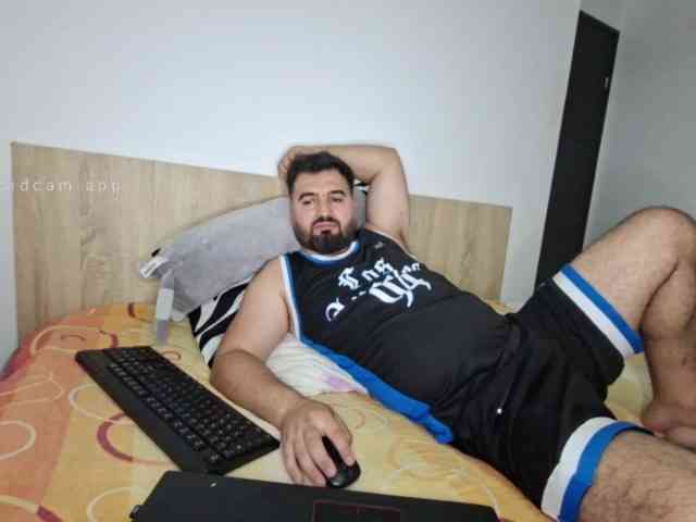 Daddy-Bear Live Webcam on BongaCams