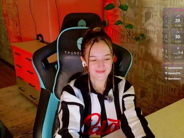 Jennylegs live cam on BongaCams