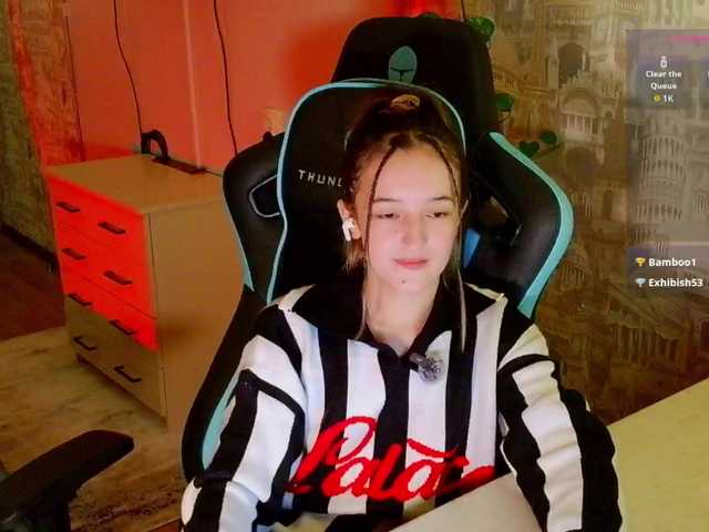 Jennylegs live cam on BongaCams