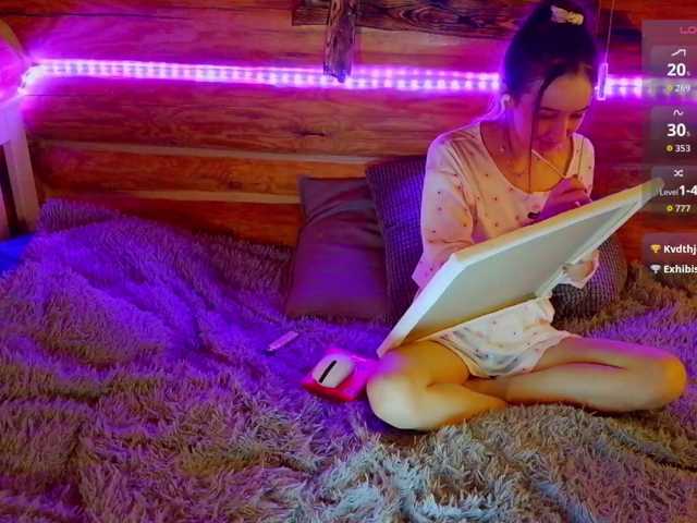 Jennylegs live cam on BongaCams