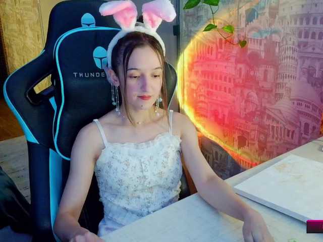 le modèle mimiJen est en webcam porno dans un show sur le site bongacams, il possède les tags suivants: White/Caucasian,Brunette,Shaved
