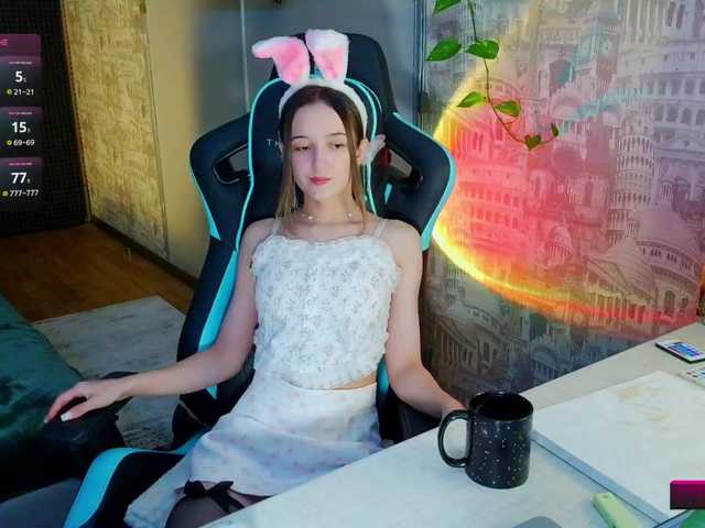 Jennylegs live cam on BongaCams