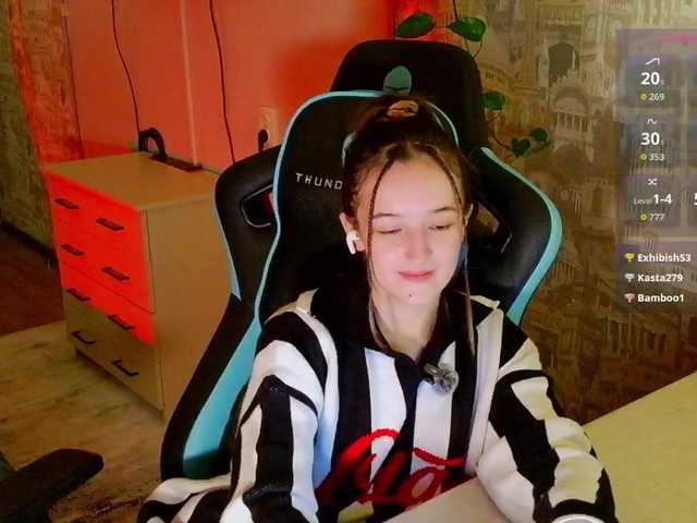 Jennylegs live cam on BongaCams