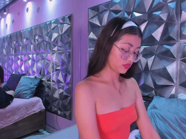 SofiiLeon live cam on BongaCams