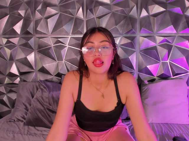 SofiiLeon live cam on BongaCams