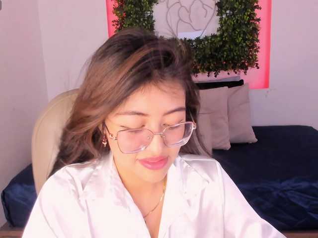 SofiiLeon live cam on BongaCams
