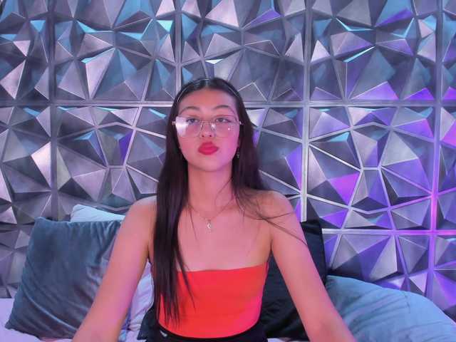 SofiiLeon live cam on BongaCams