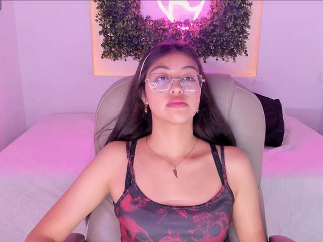 SofiiLeon live cam on BongaCams