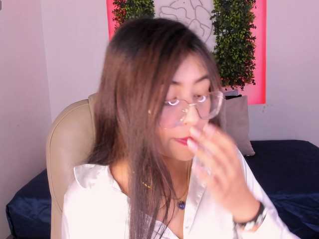SofiiLeon live cam on BongaCams