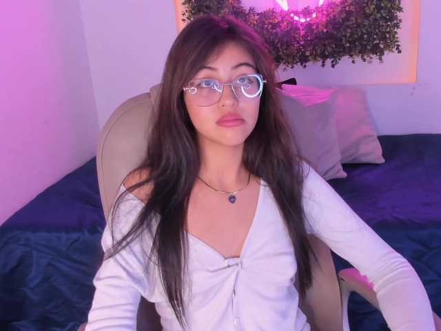SofiiLeon live cam on BongaCams