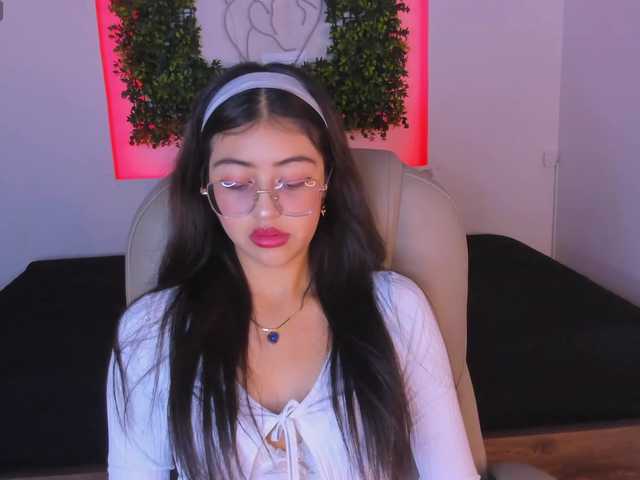 SofiiLeon live cam on BongaCams