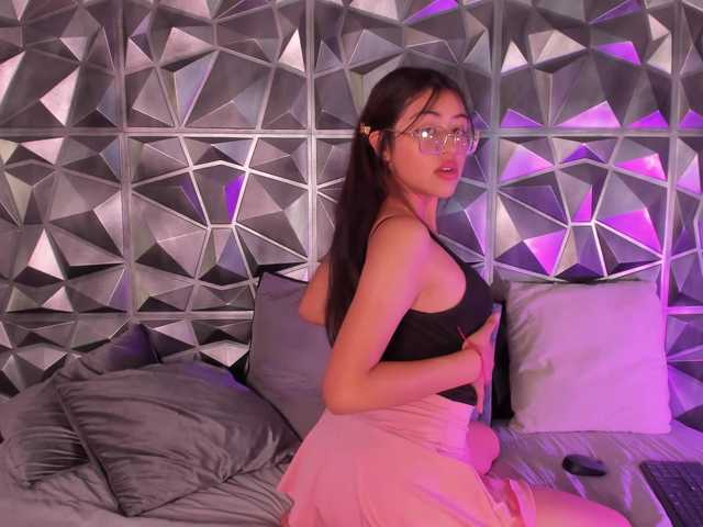 SofiiLeon live cam on BongaCams