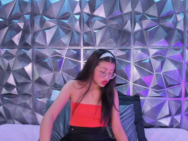 SofiiLeon live cam on BongaCams