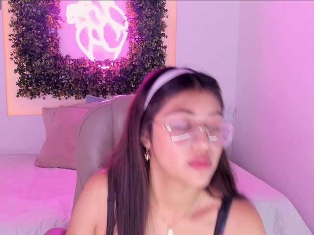 Sofi-- live webcam show