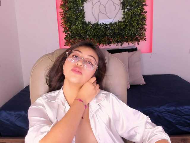 SofiiLeon live cam on BongaCams
