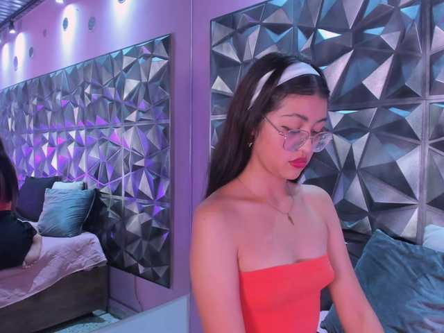 SofiiLeon live cam on BongaCams