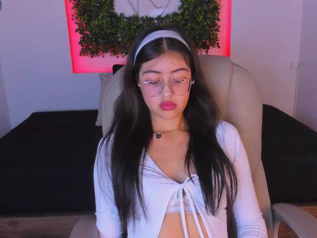 SofiiLeon live cam on BongaCams