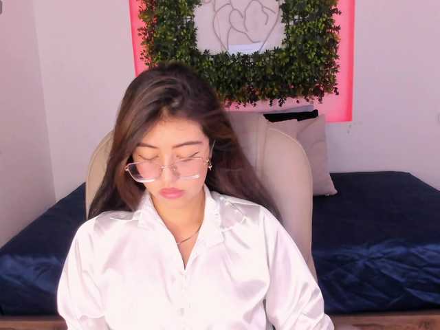 SofiiLeon live cam on BongaCams