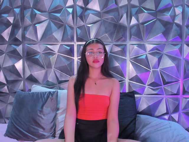 SofiiLeon live cam on BongaCams