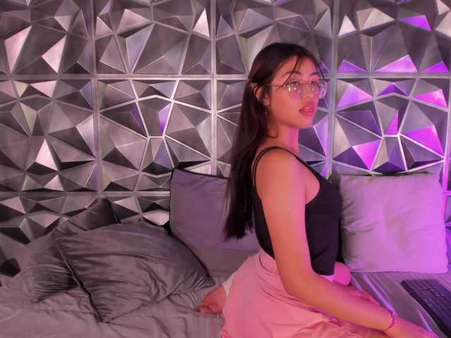 SofiiLeon live cam on BongaCams