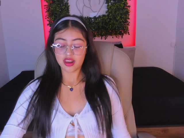 SofiiLeon live cam on BongaCams