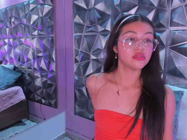 SofiiLeon Live Webcam on BongaCams