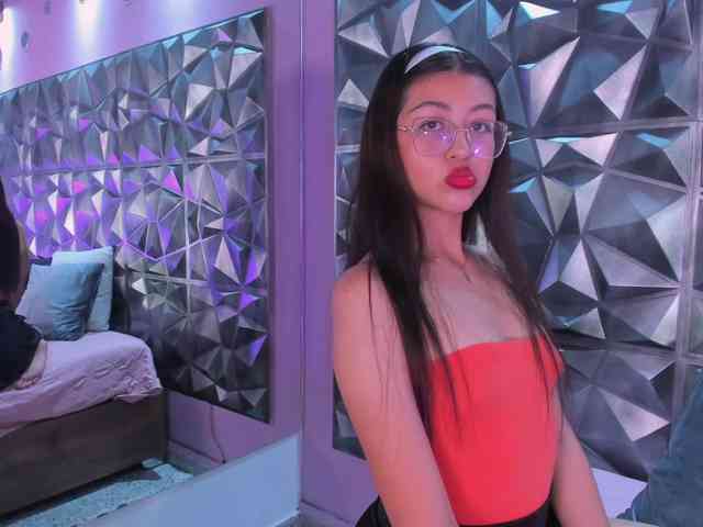 SofiiLeon Live Webcam on BongaCams