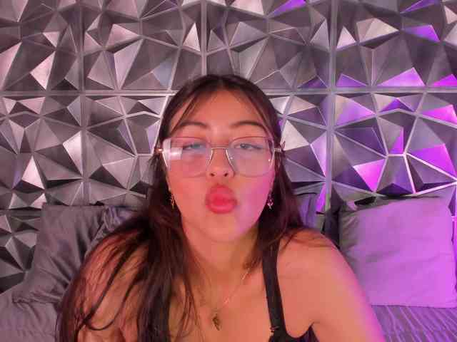 SofiiLeon Live Webcam on BongaCams