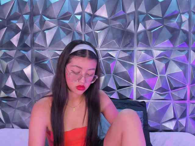SofiiLeon Live Webcam on BongaCams