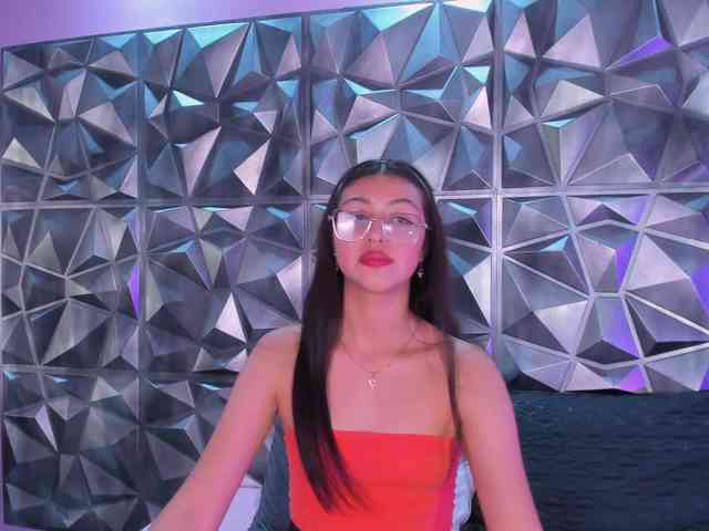 SofiiLeon Live Webcam on BongaCams