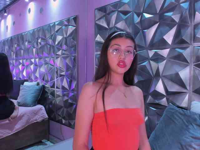 SofiiLeon Live Webcam on BongaCams