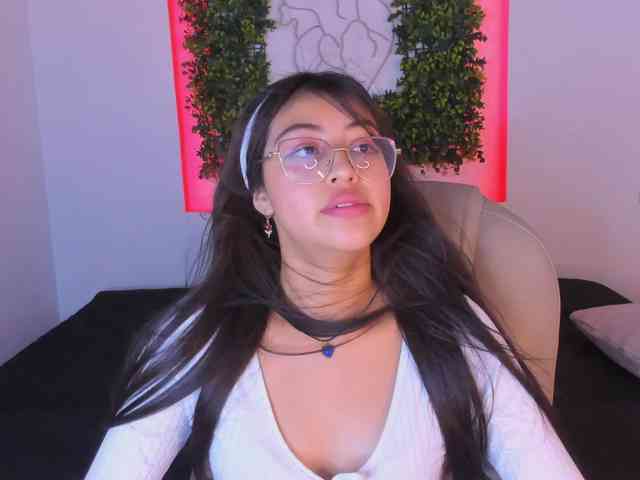 SofiiLeon webcam
