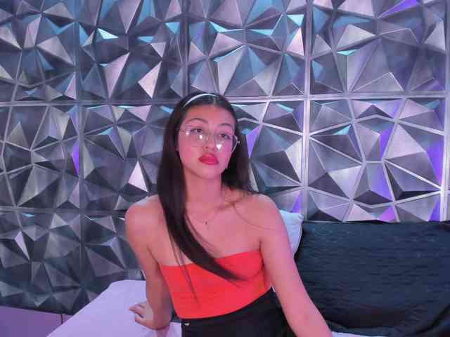 SofiiLeon Live Webcam on BongaCams