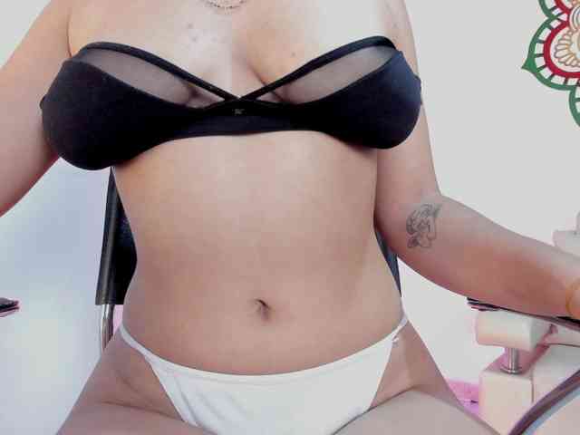 Candy-fox-19 webcam